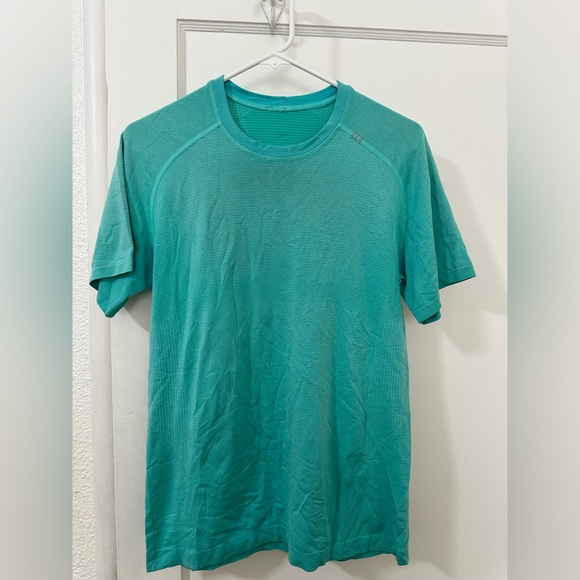 Medium men’s shirt - Picture 1 of 2